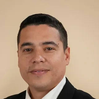 Dr. Javier Páez